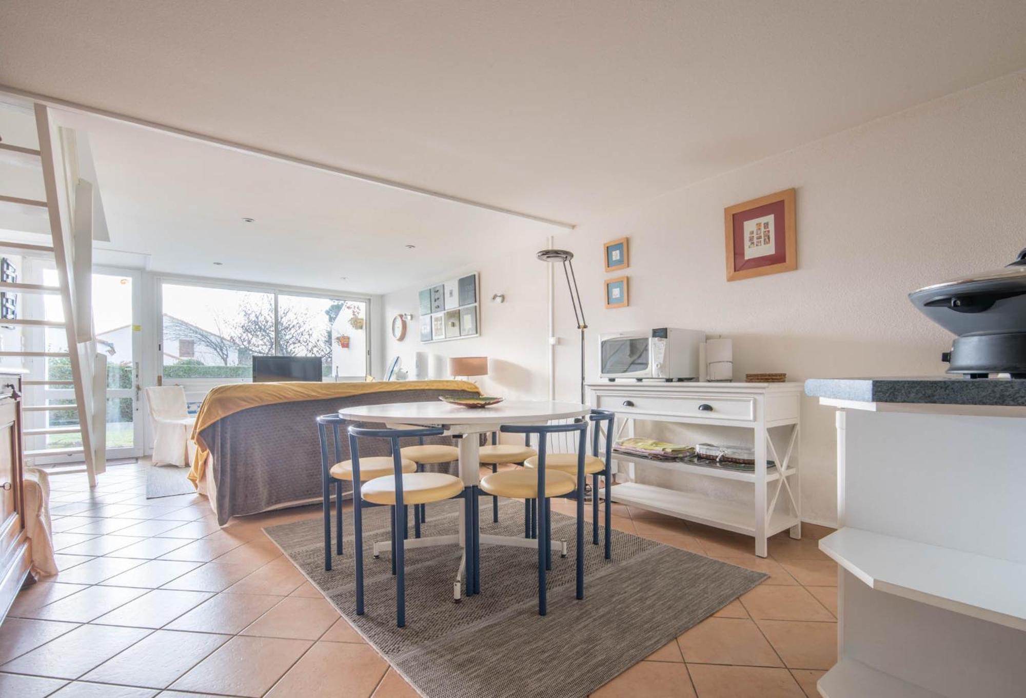 Maison Dans Residence Calme + Piscine A Порник Екстериор снимка